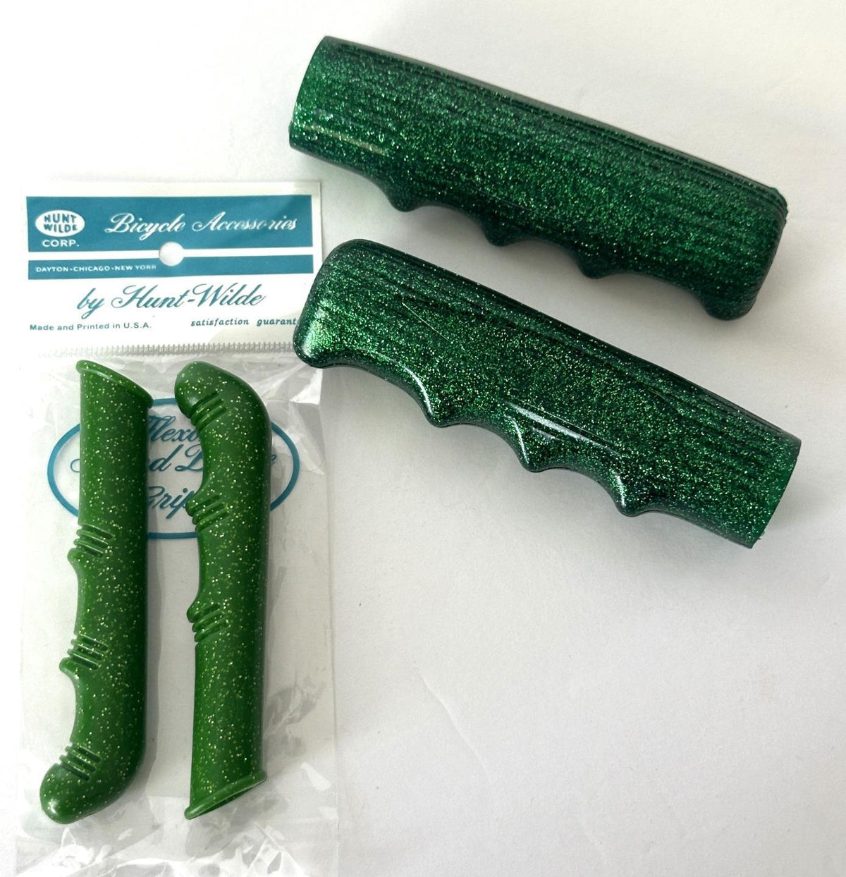 Vintage Schwinn Green Pea Picker Handlebar Grips & Hunt-Wilde Lever Covers