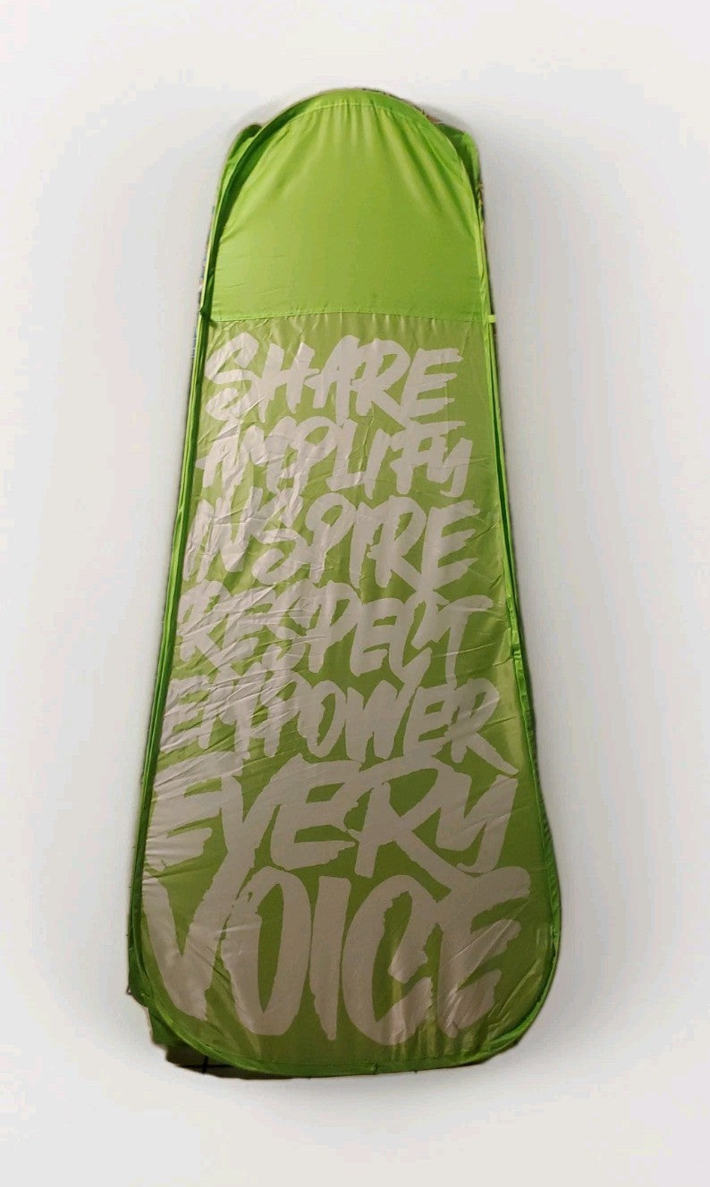 Flip Up Privacy Shower Tent with Green Screen for Changing Rooms