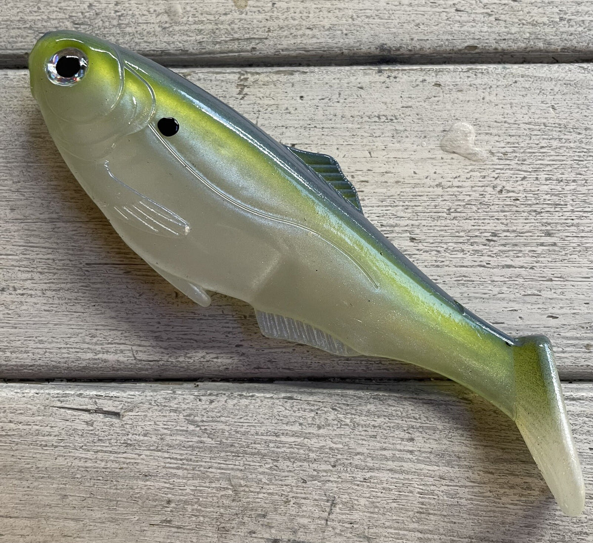 5-Inch Weedless Shad Swimbait - Sexy Shad Color for Freshwater Fishing