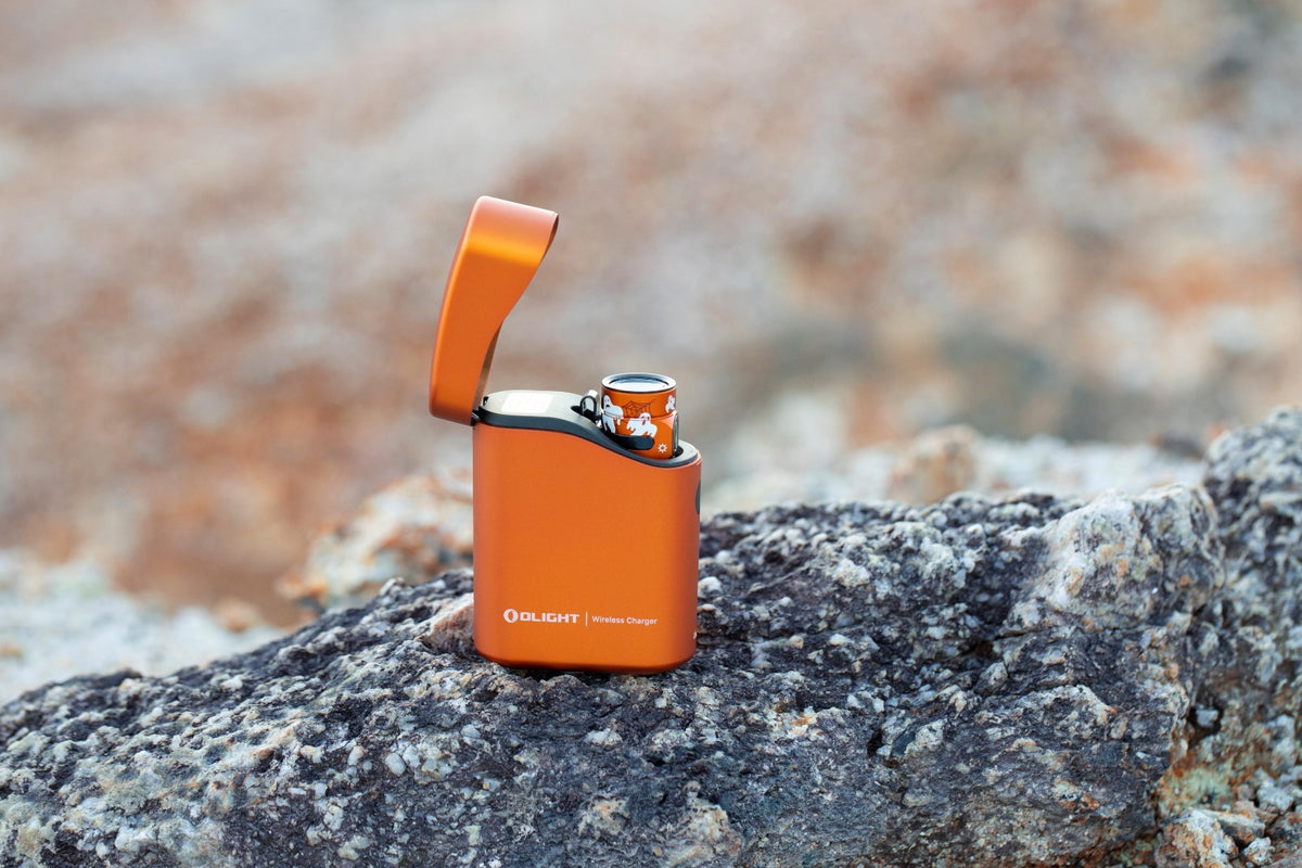 Rechargeable LED Flashlight with Charging Case 1300 Lumens
