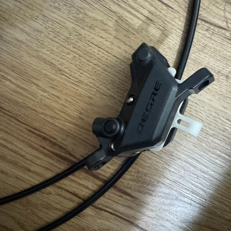 Shimano Deore Hydraulic Disc Brake Levers with 4-Piston Design