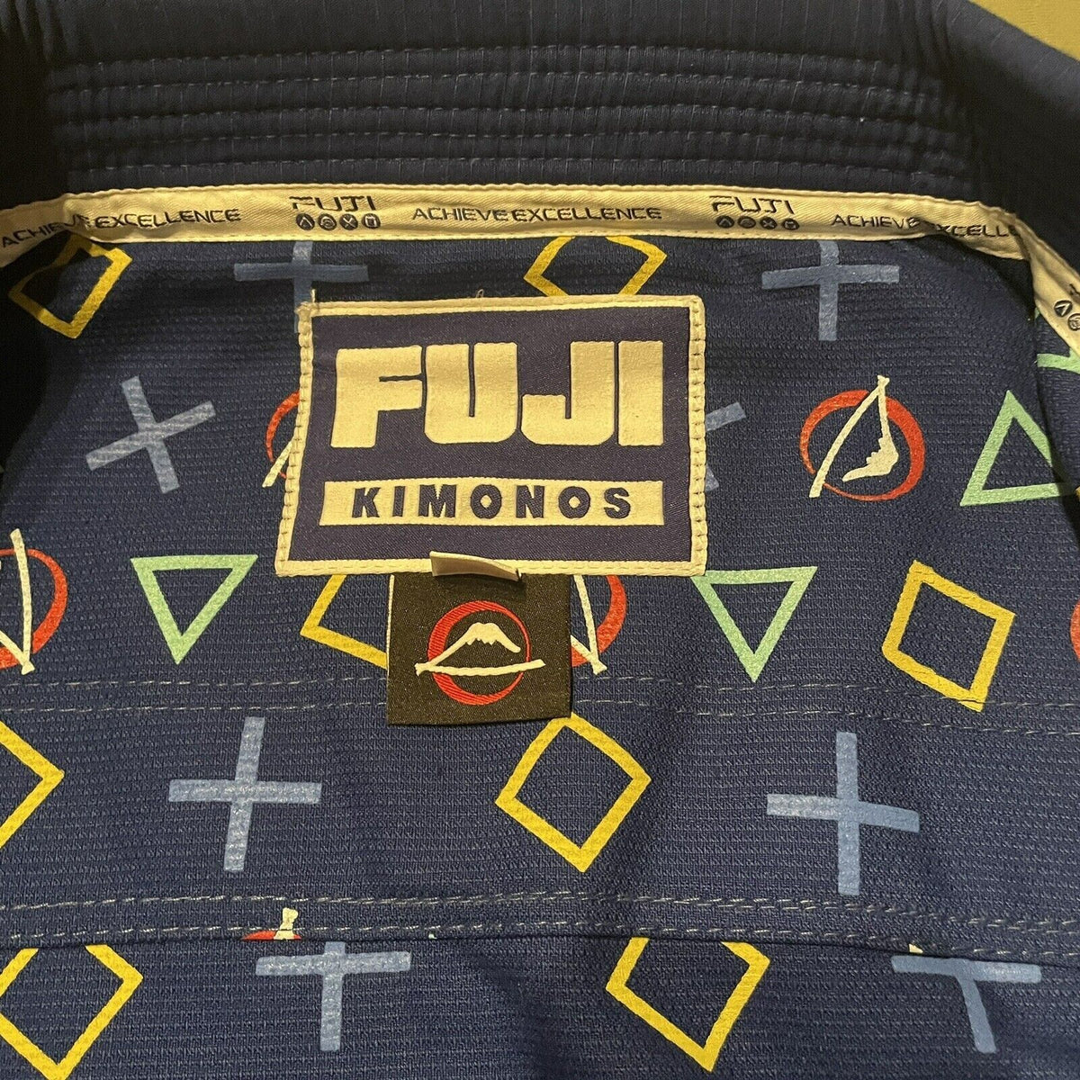 Lightweight Jiu Jitsu Gi for BJJ & Grappling - Multiple Sizes Available