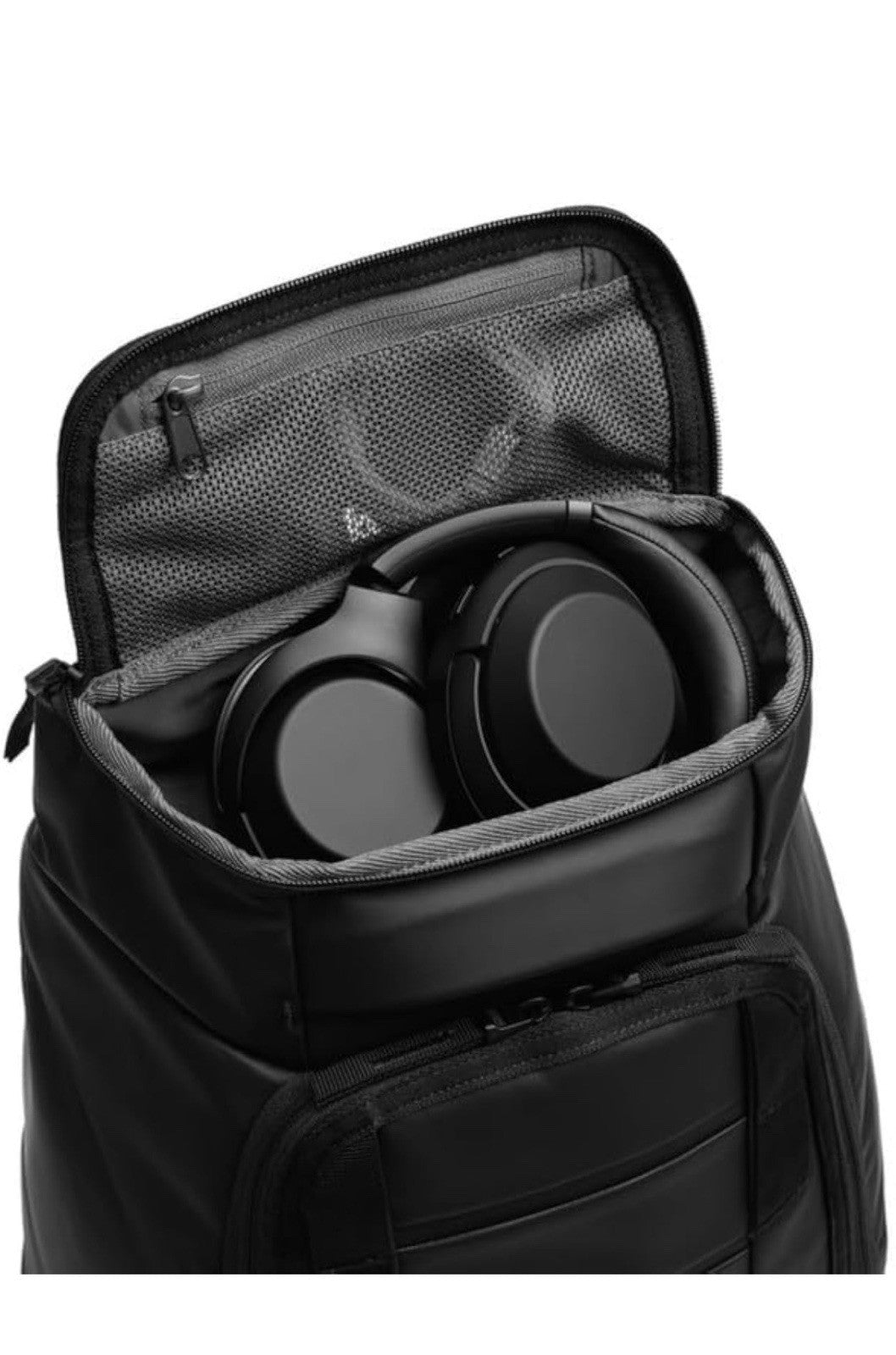 25L Backpack with 8 Pockets, Padded Laptop Compartment, Impact Protection