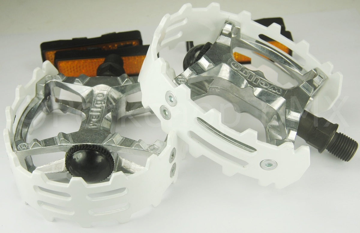 Wellgo XC-II Style BMX Bicycle Pedals White 9/16 Inch Alloy Pedals