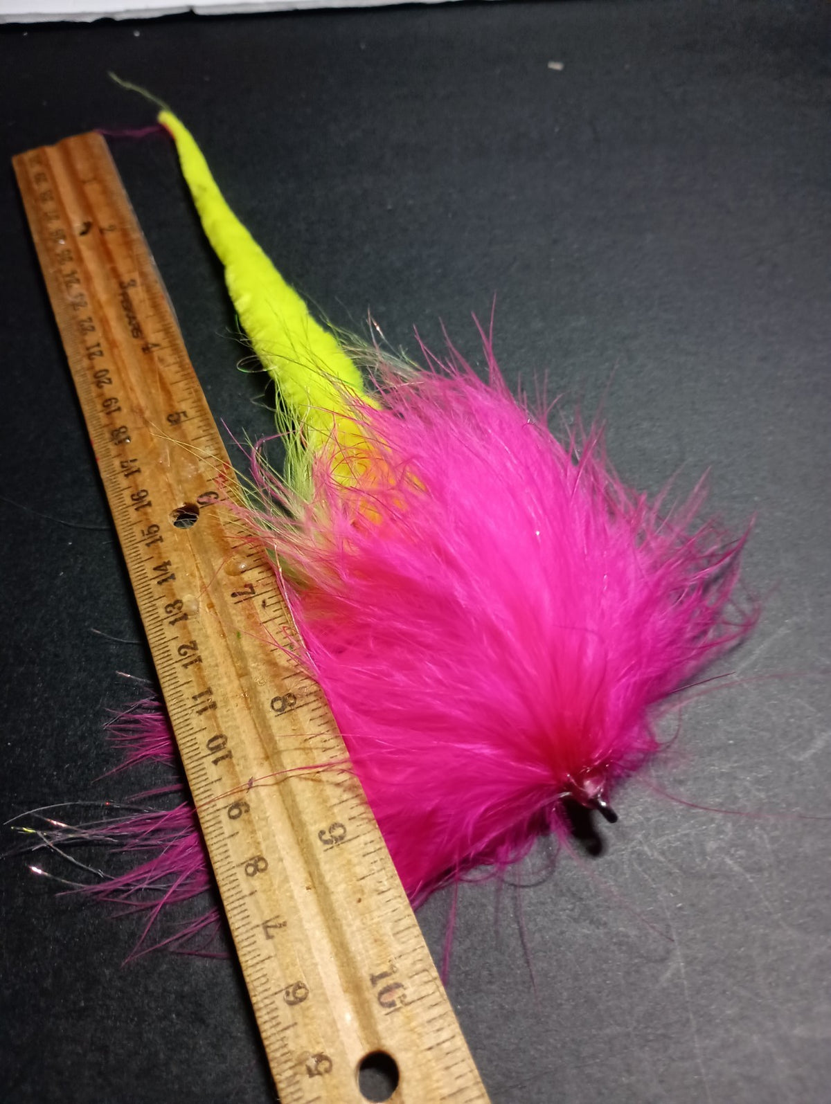 Glow in Dark Fish Flies for Pike, Muskie & Bass - Weedless Rattle Tails