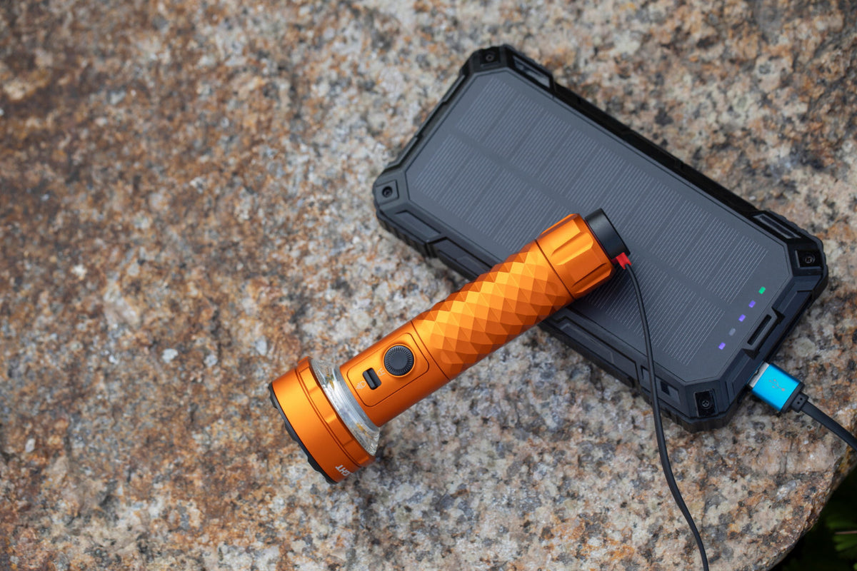 High-Power LED Flashlight with Bidirectional Lights, 5000 Lumens