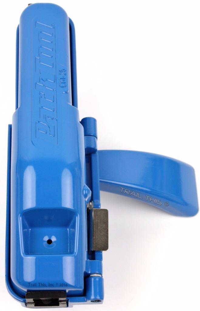 Bike Chain Scrubber Cleaner Tool - Professional Bicycle Chain Cleaning