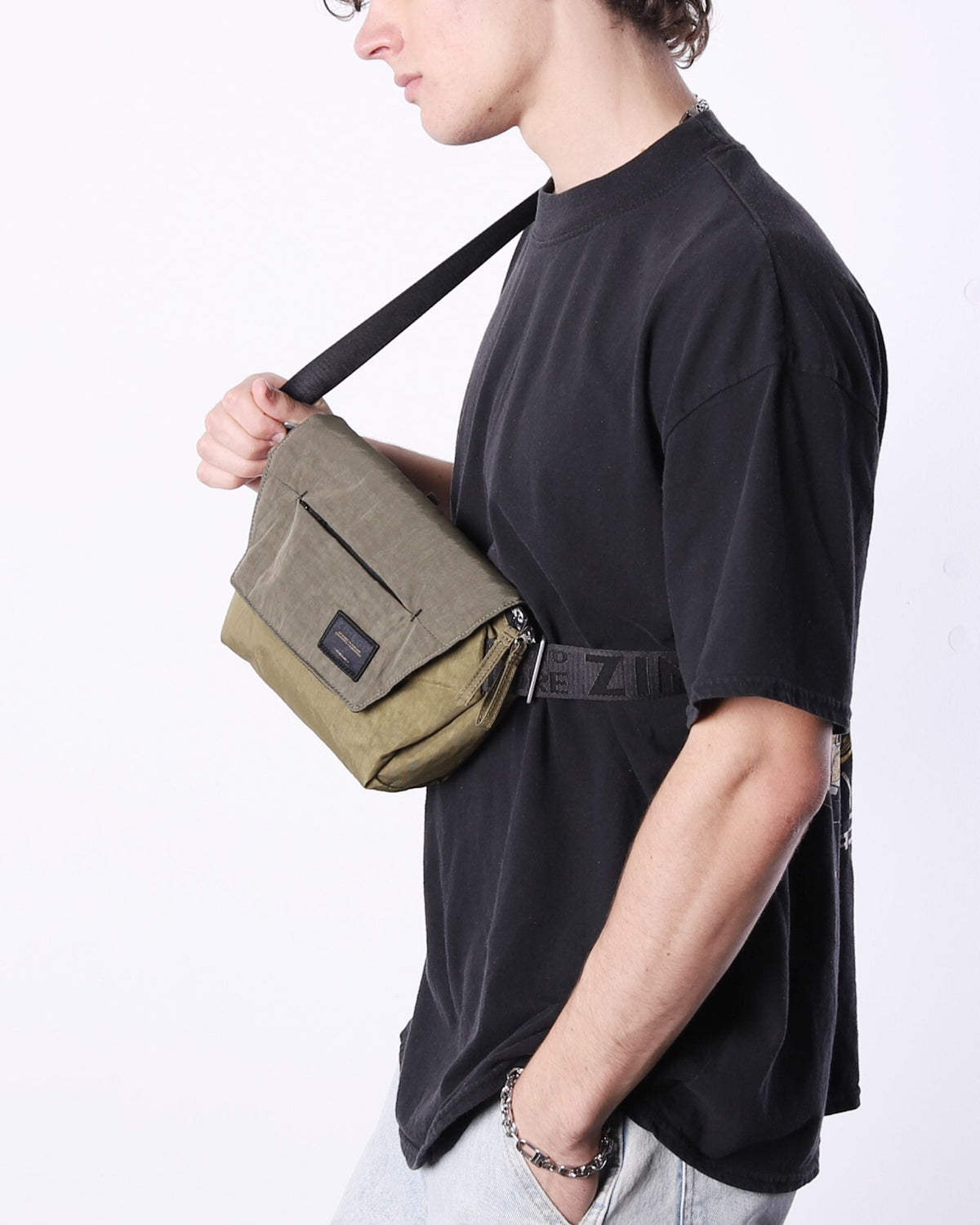 Crossbody Sling Bag Waist Fanny Pack for Travel Men Women