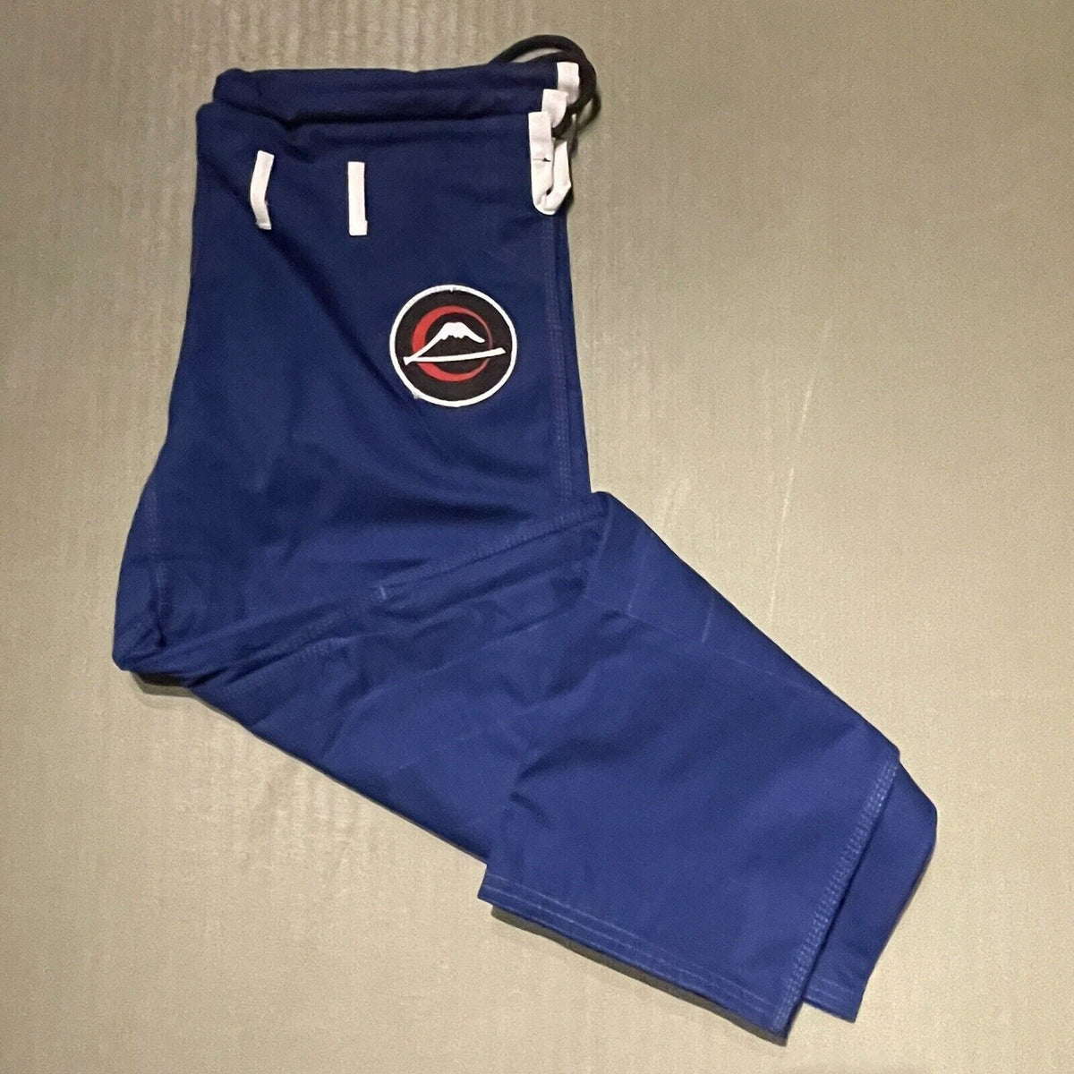 Lightweight Jiu Jitsu Gi for BJJ & Grappling - Multiple Sizes Available
