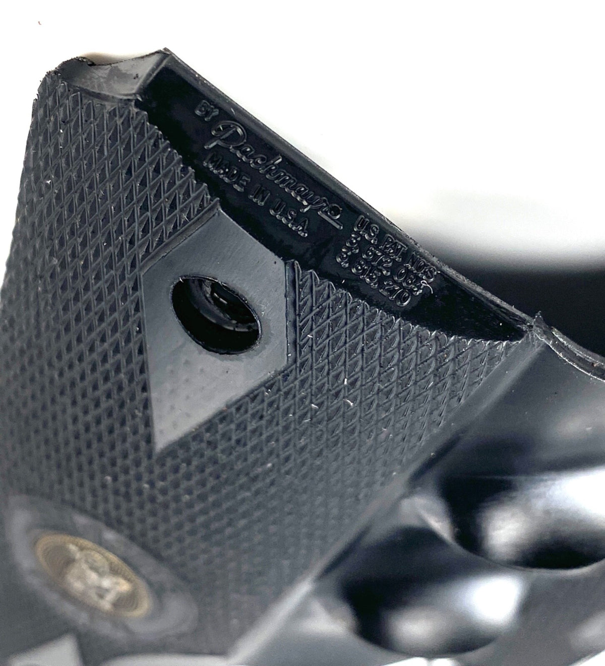 Pachmayr 1911 Gov't Signature Wrap-Around Rubber Grip with Finger Grooves