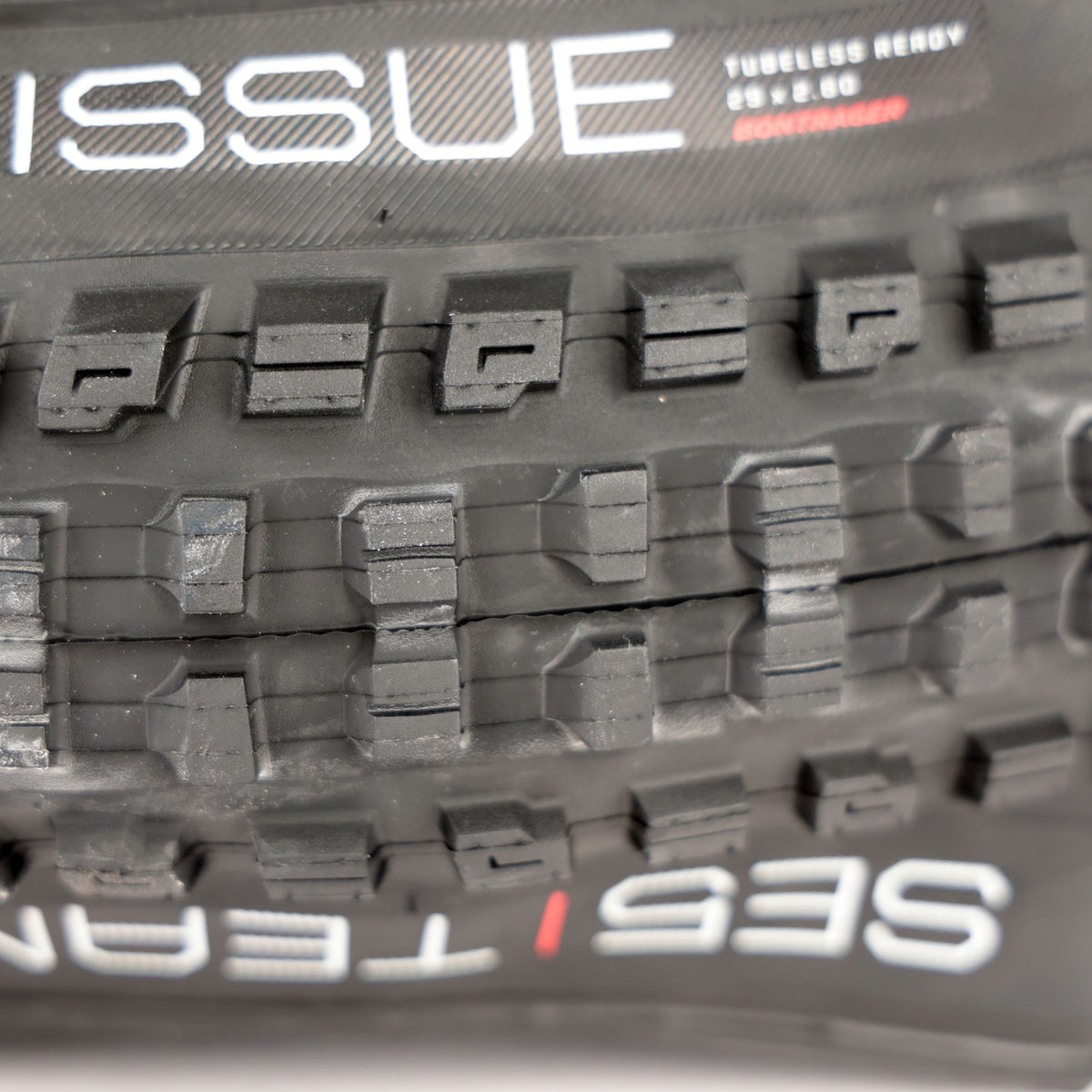 Bontrager SE5 Team Issue 29x2.6 MTB Tire Tubeless Ready Enduro Trail