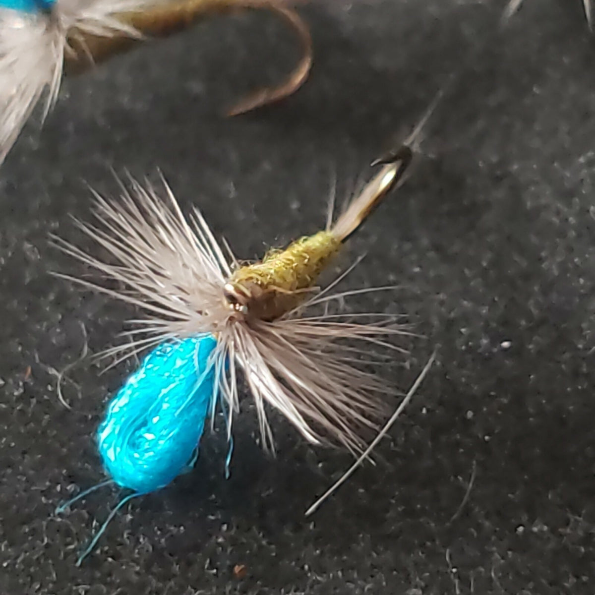 Trout Dry Fly #14 BWO Blue Wing Olive Parachute Fishing Flies - Hi Vis