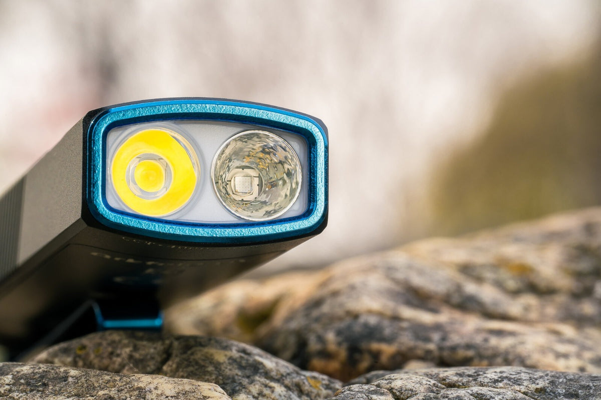 LED Flashlight 1000 Lumens with UV & Multiple Brightness Levels