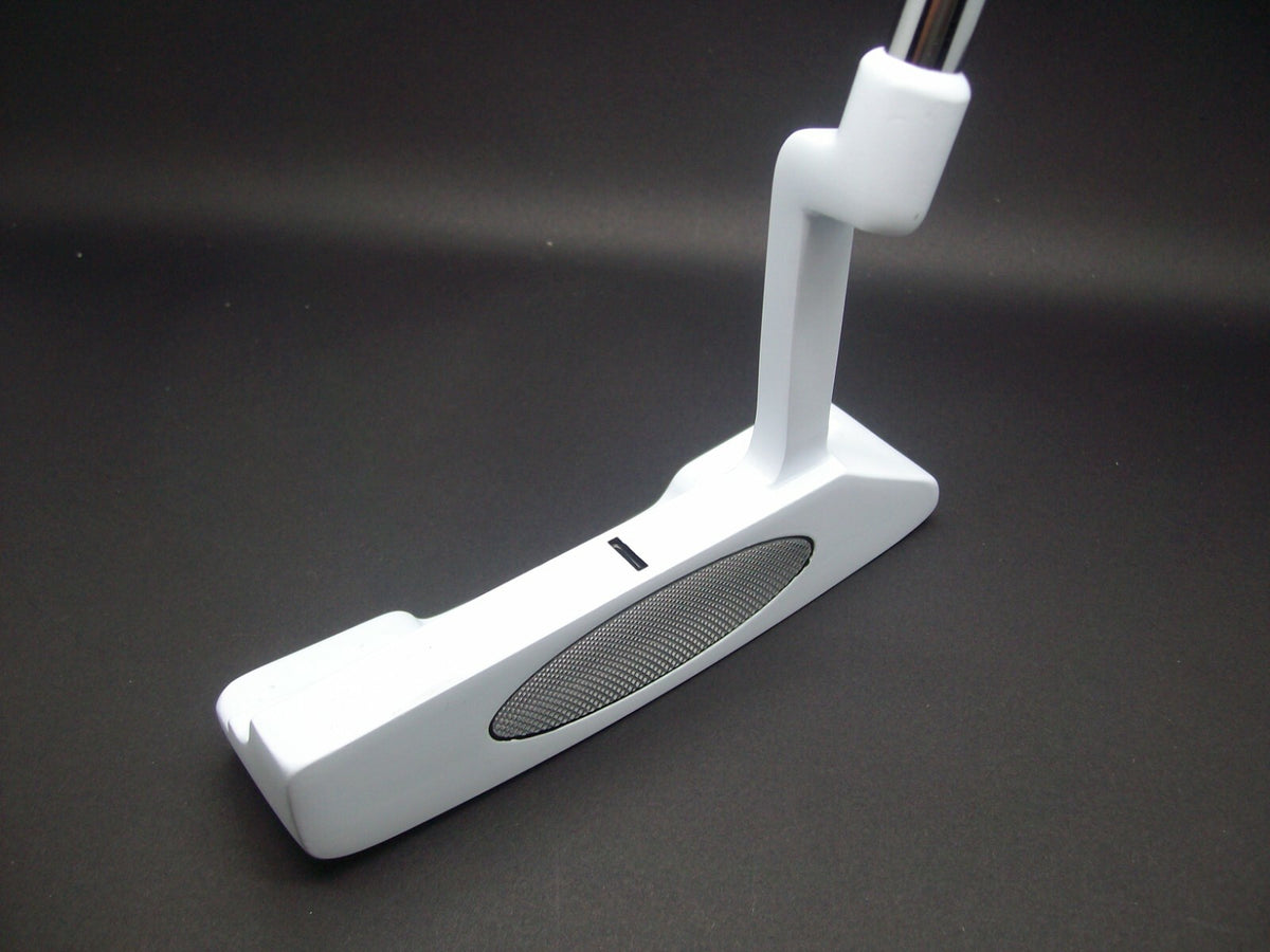 Golf Putter 101 Blade Style RH with Karma Grip and Zipper Cover – Custom Length