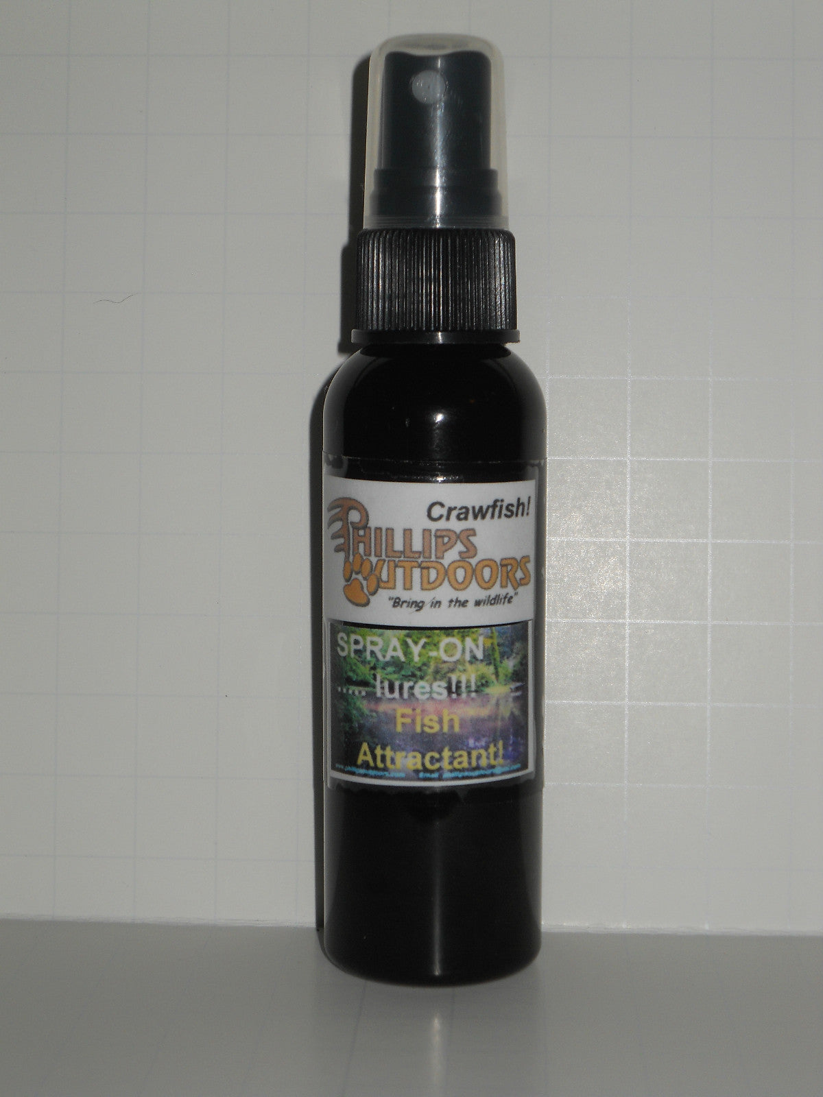 Fish Attractant Spray-On Lure - 2oz Crawfish Scent for Freshwater Fishing