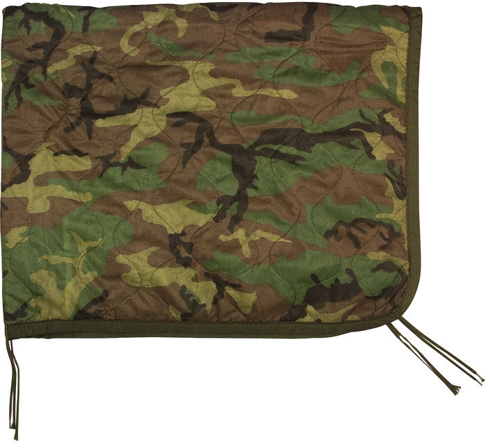 Military Poncho Liner Woobie Blanket with Ripstop Nylon and Polyester Fill