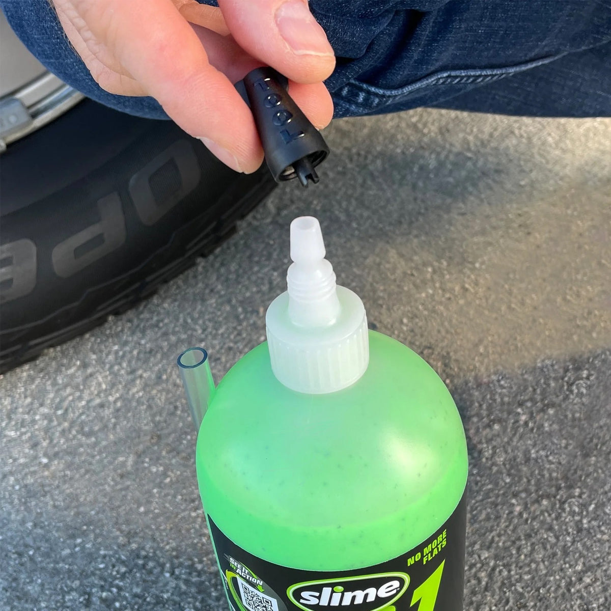2-in-1 Bicycle Tire & Tube Sealant - Prevents & Repairs Punctures 32 oz