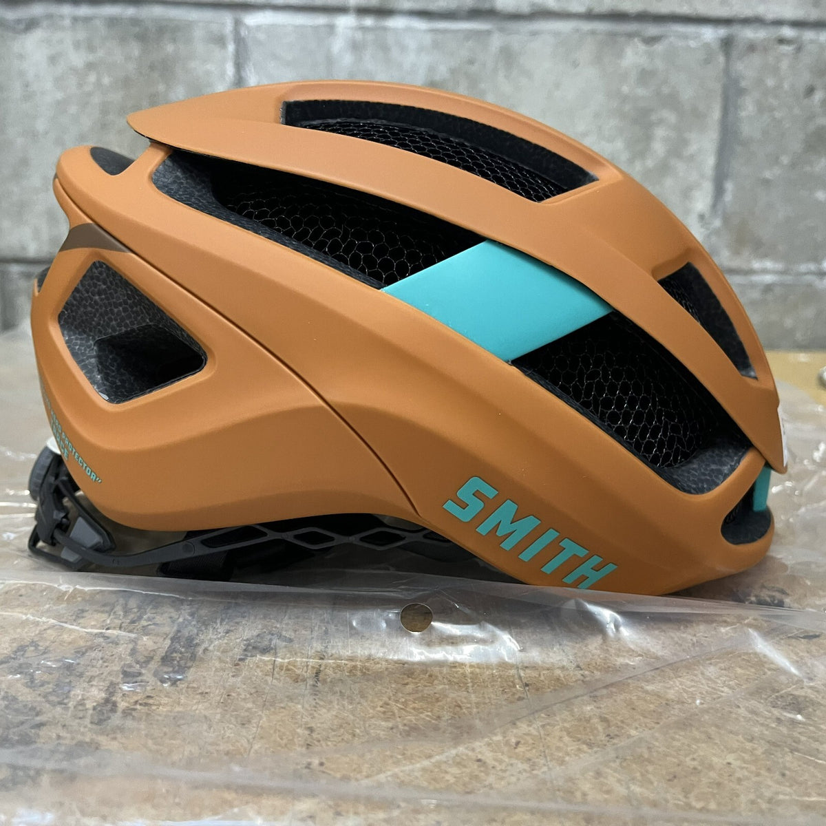 Road Cycling Helmet with MIPS & Ventilation - Matte Draplin, Small