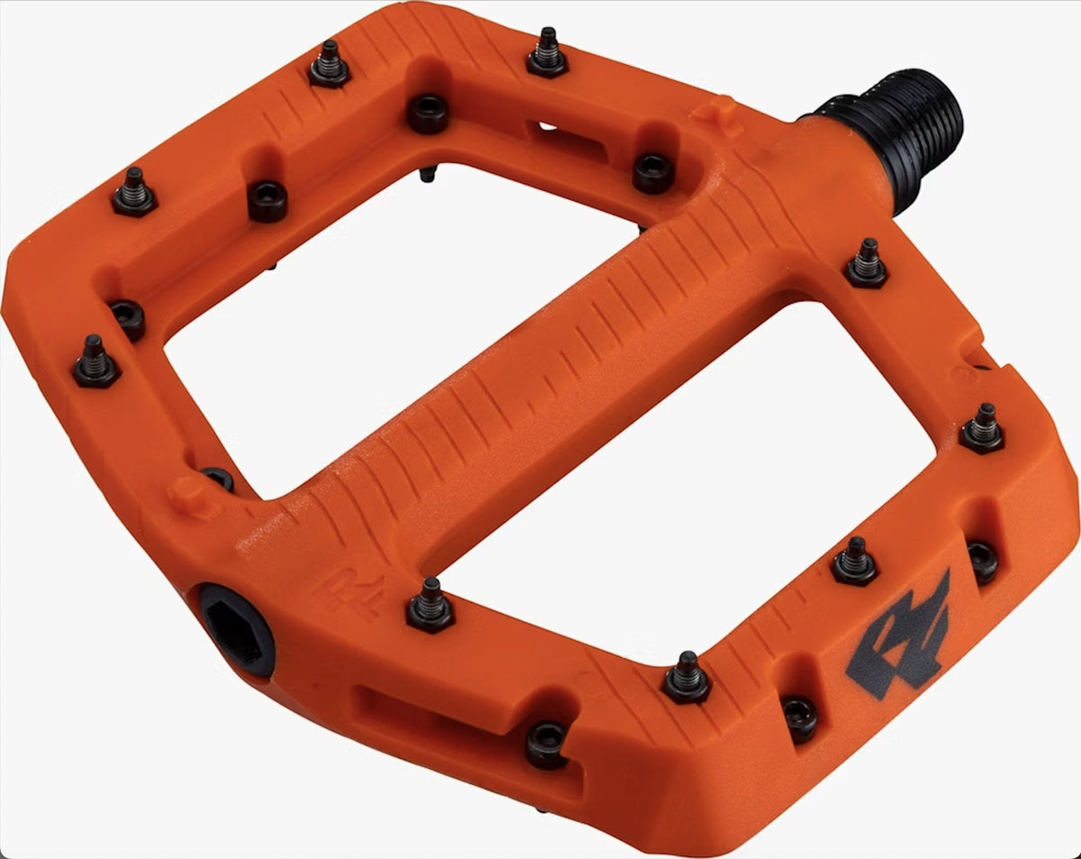 MTB Platform Pedals - Composit Bike Pedals for All-Mountain & Enduro