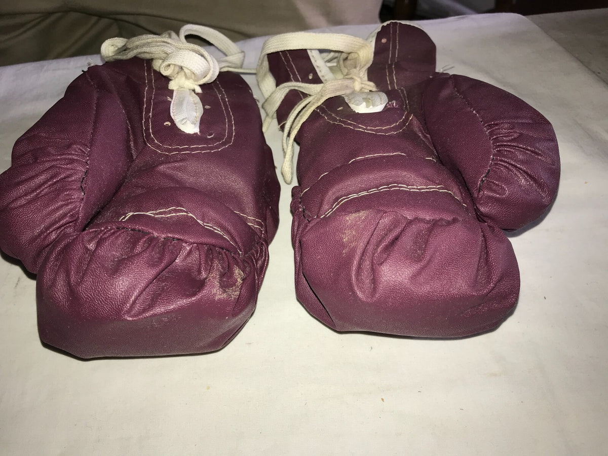Boxing Gloves Kids 5-7 NOS Vintage King Athletic Co. Pro Sports Style