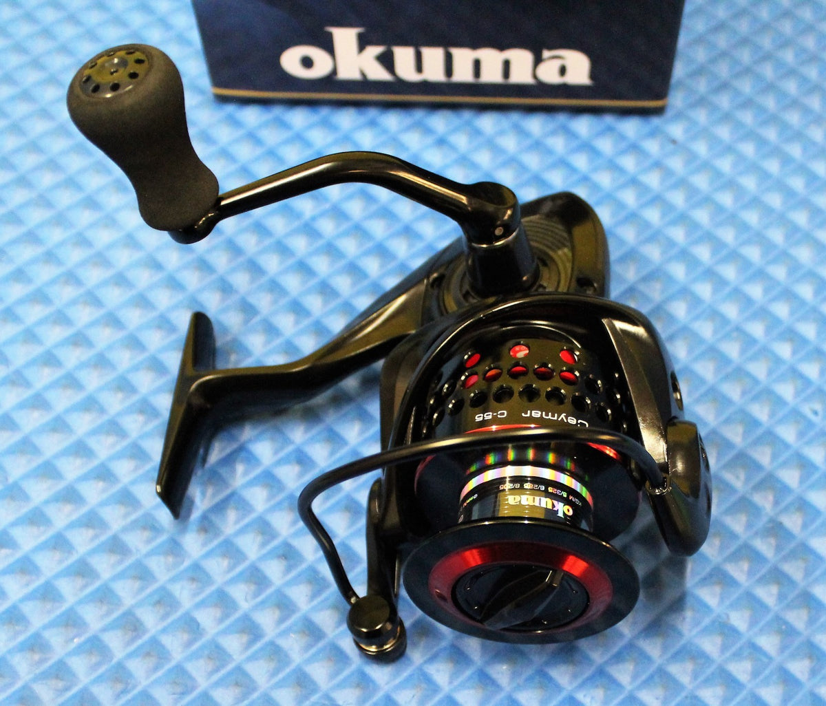 Lightweight Spinning Reel for Freshwater & Saltwater Fishing - Multiple Sizes