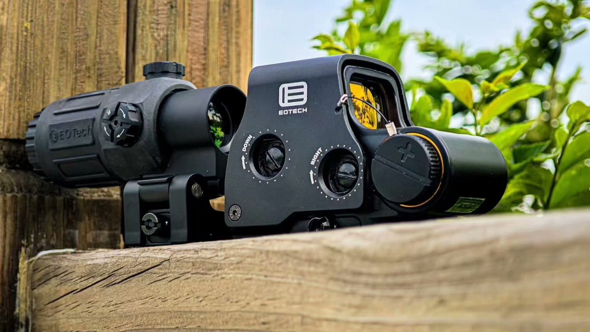 EOTECH Holographic Red & Green Dot Sight with Magnifier Combo - Military-Grade Coatings, Black