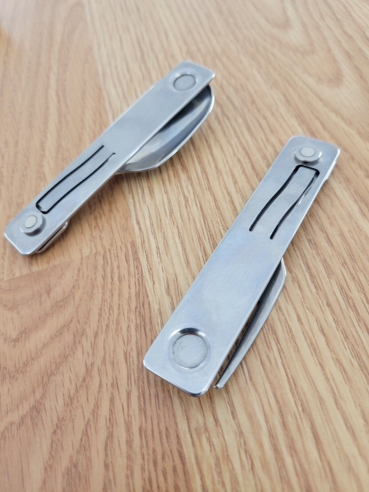 2-in-1 Camping Utensil Set with Detachable Spoon and Fork - Strong Magnet