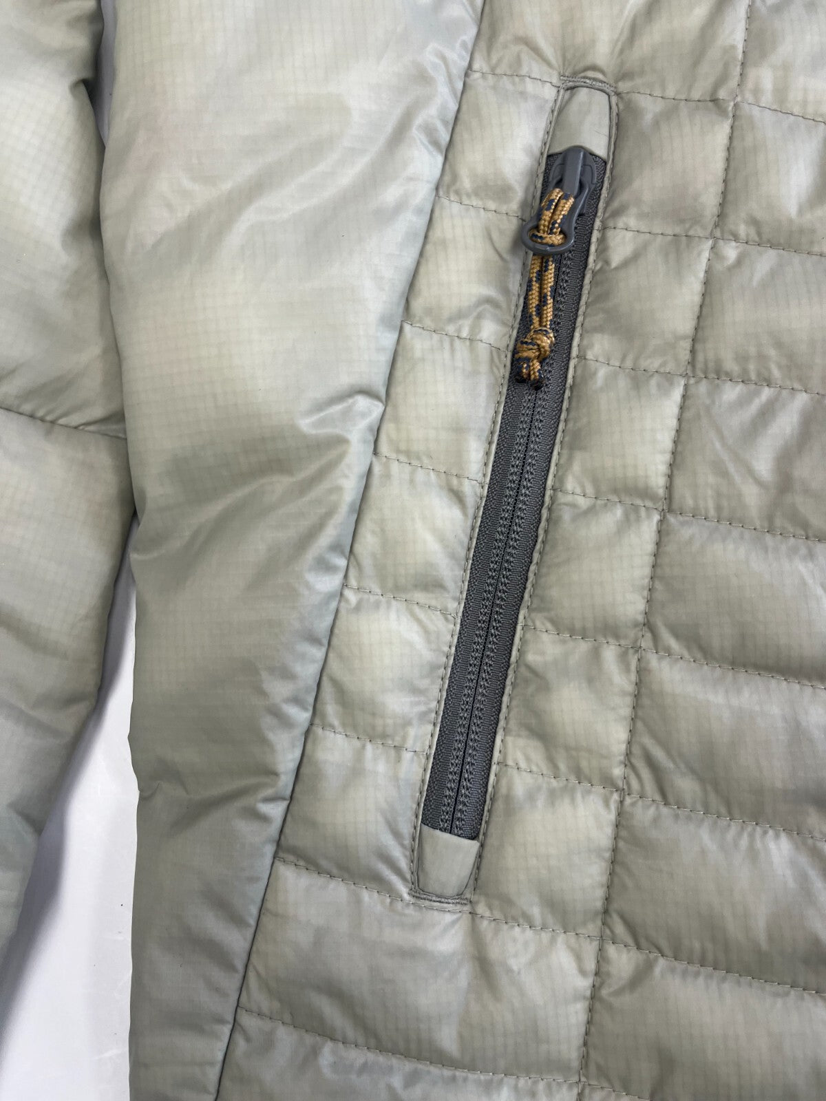 Men's Puffer Winter Ski Jacket - Gray Quilted Insulated Coat with DWR
