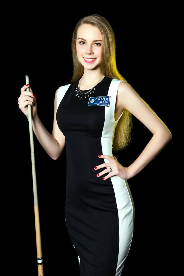 Pro Grade Worsted Pool Table Cloth – Pre-Cut Bed & Rails Set