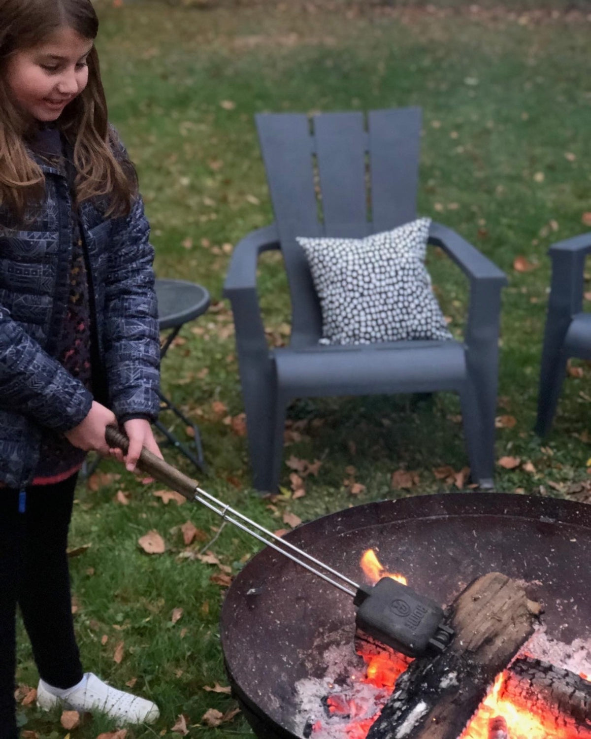 Cast Iron Campfire Sandwich Maker - Square Pie Iron for Toasted Pies
