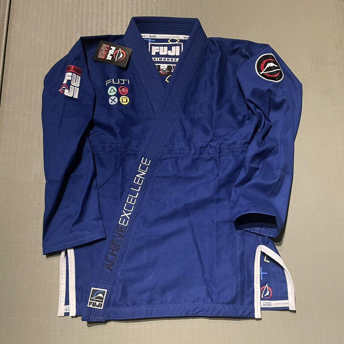 Lightweight Jiu Jitsu Gi for BJJ & Grappling - Multiple Sizes Available