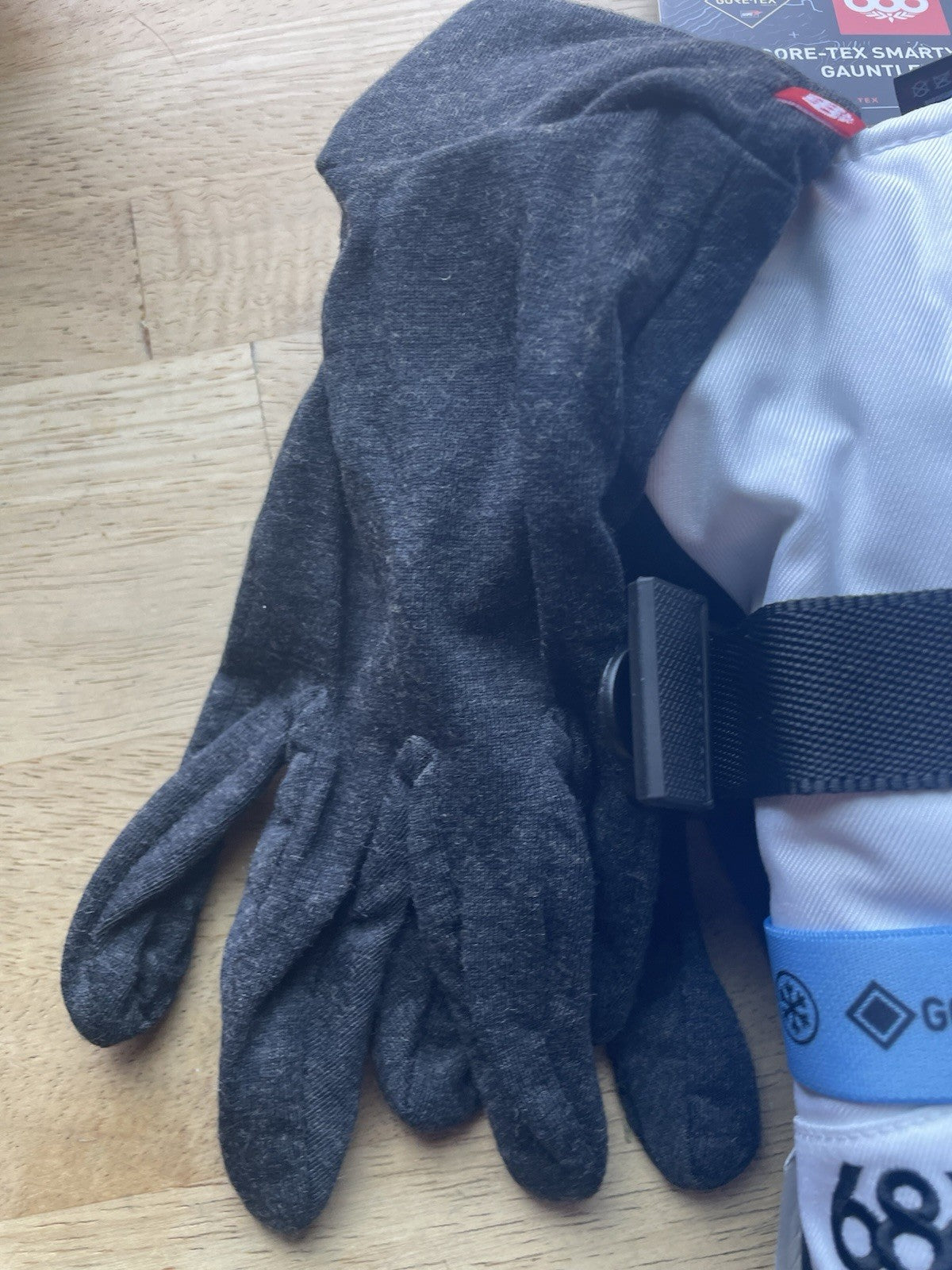 Women’s 3-in-1 GORE-TEX Ski & Snowboard Gauntlet Gloves Size Medium