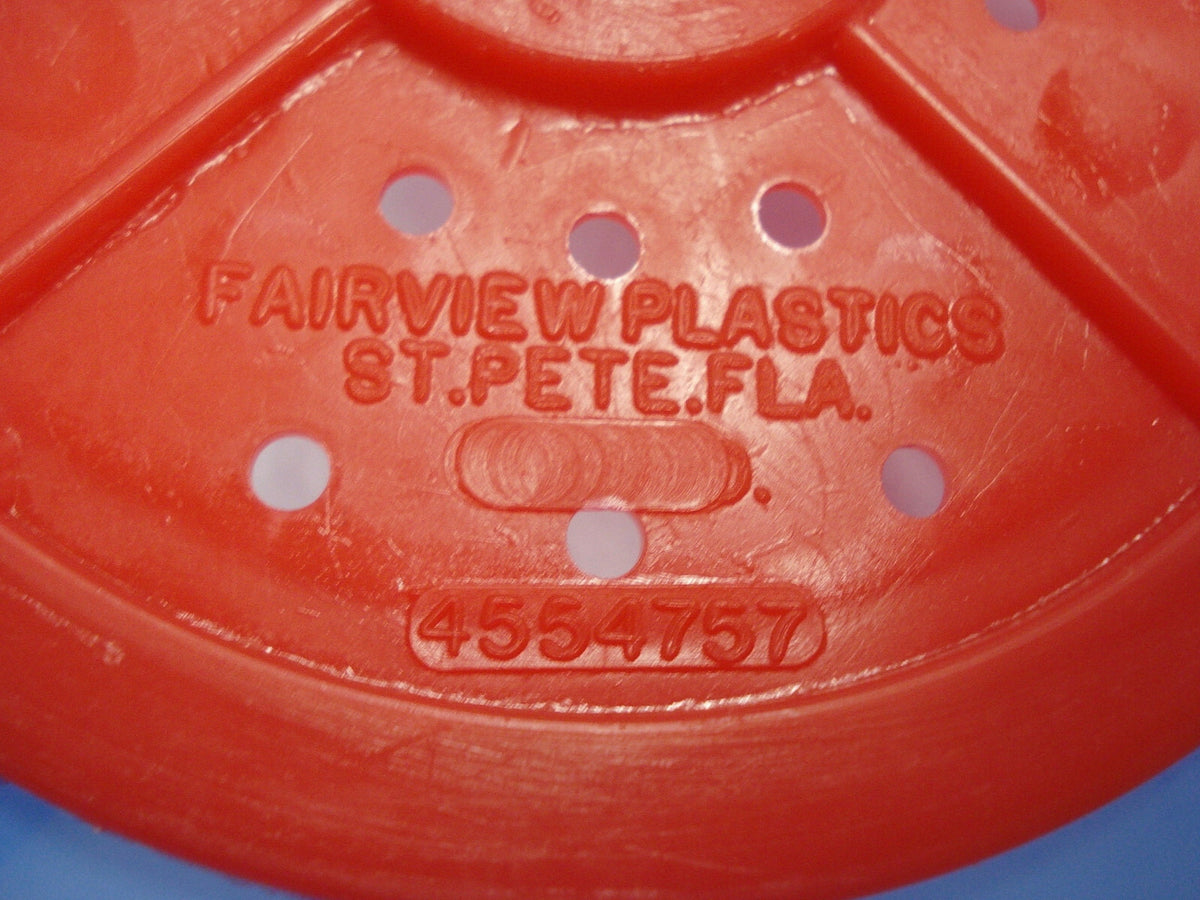 Fish Bait Bucket Lids for 5 & 6 Gallon Buckets with Aerator Bracket